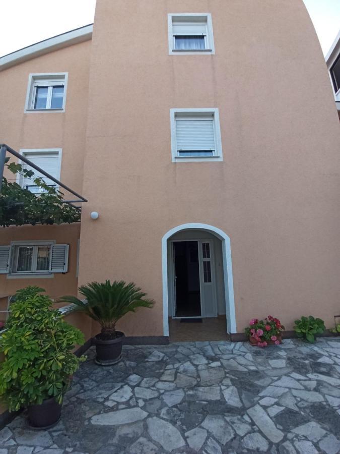Apartments Parapid بودفا المظهر الخارجي الصورة