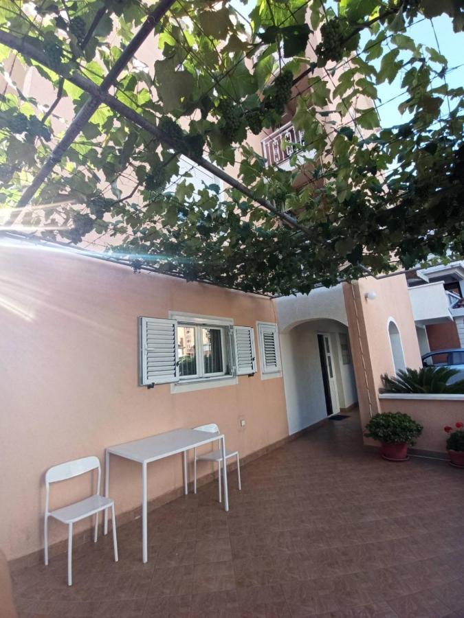 Apartments Parapid بودفا المظهر الخارجي الصورة