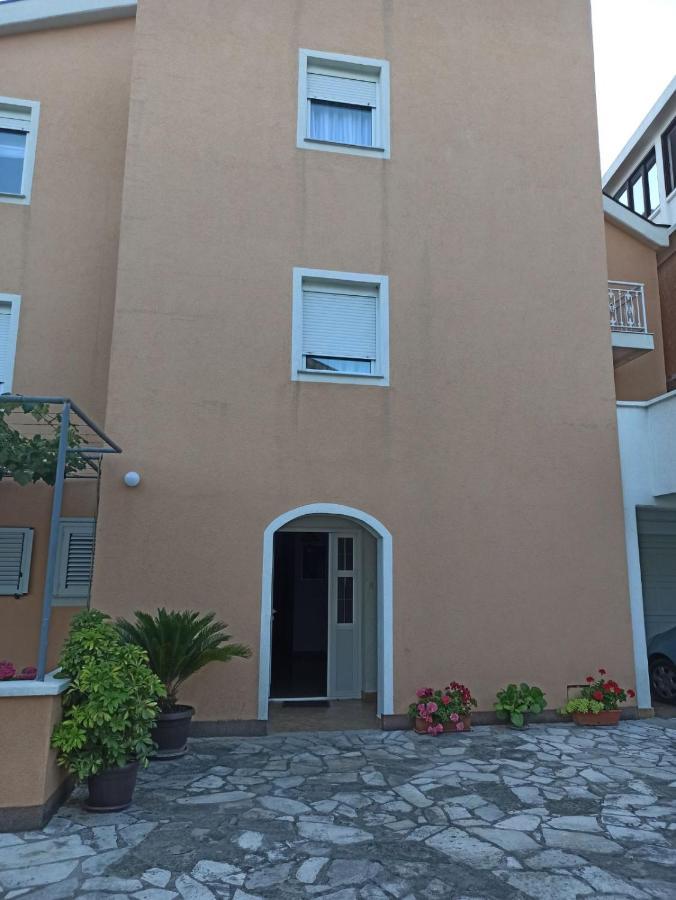Apartments Parapid بودفا المظهر الخارجي الصورة