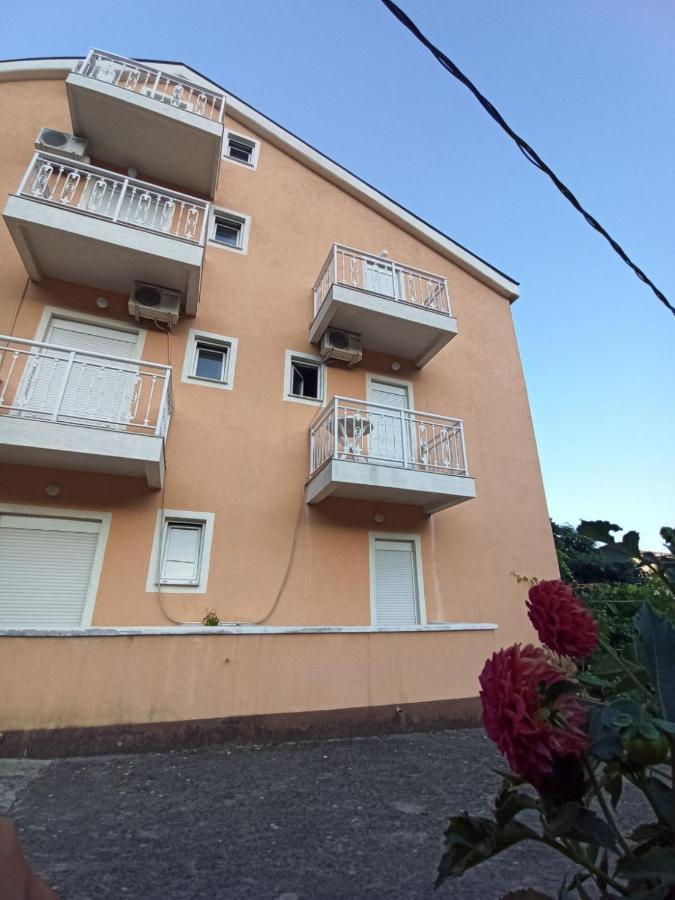 Apartments Parapid بودفا المظهر الخارجي الصورة